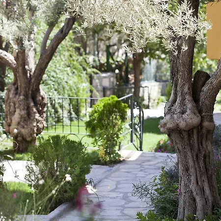 Koeyuem Konak Hotel מלון